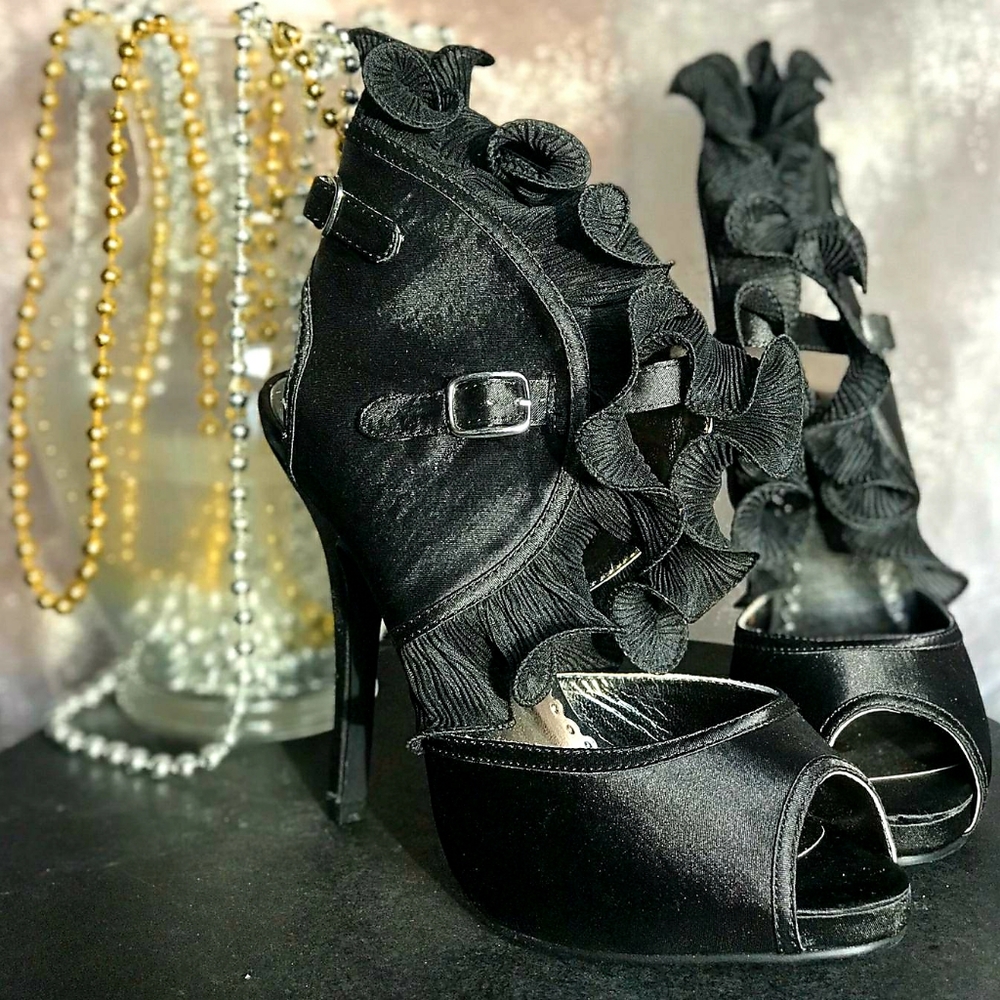 Shoes - Picture 2 of 3